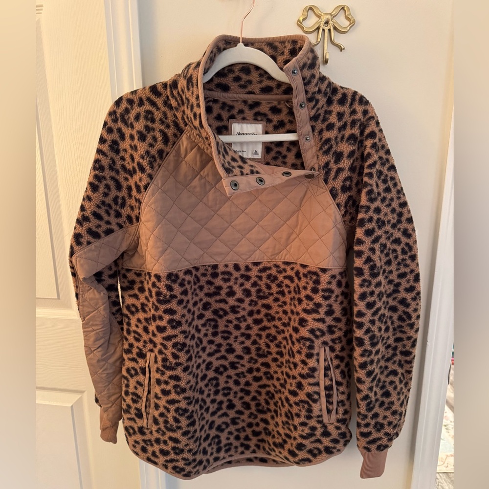 Abercrombie leopard asymmetrical snap fleece